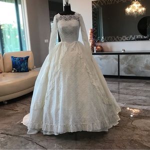 Beautiful vintage wedding dress